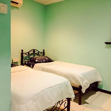 Brilliant Empire Hotel Malacca Екстер'єр фото