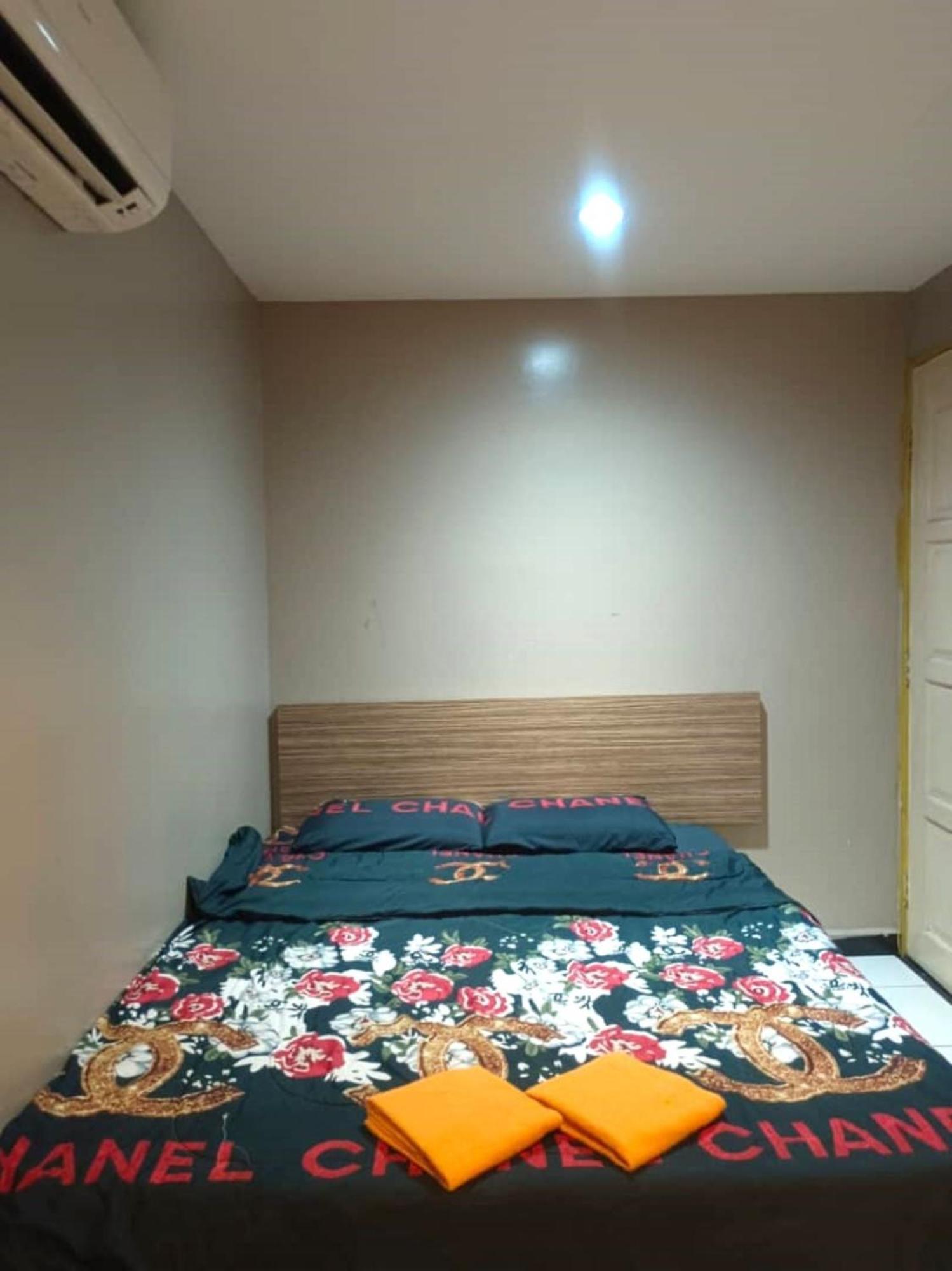 Brilliant Empire Hotel Malacca Екстер'єр фото